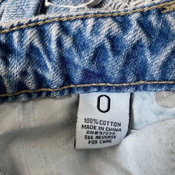 Almost Famous Distressed Ripped Denim Jeans SZ 0 - Picture 15 of 16